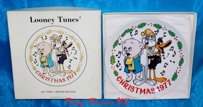 Image for  Looney Tunes Christmas 1977 Bugs Bunny Porky Pig Daffy Duck 1st Limited Edition Warner Bros Dave Grossman Designs Japan Vintage Collector Plate in Original Box    ***USPS PRIORITY MAIL SHIPPING INCLUDED – DOMESTIC ORDERS ONLY!***